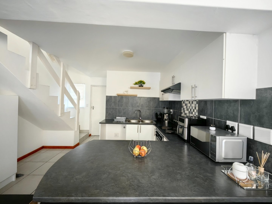 2 Bedroom Property for Sale in Stratford Green Western Cape